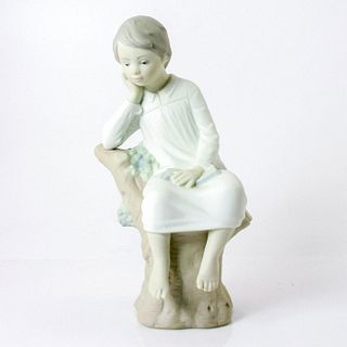 Little Boy Thinking 1014876 - Lladro Porcelain Figure