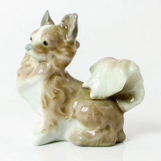 Small Dog 1004749 - Lladro Porcelain Figure