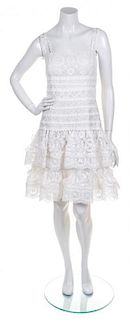 * An Oscar de la Renta White Lace Dress, Size: 6.