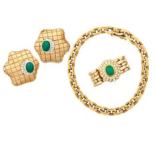 COLLECTION OF YELLOW GOLD, JADE OR DIAMOND SET JEWELRY