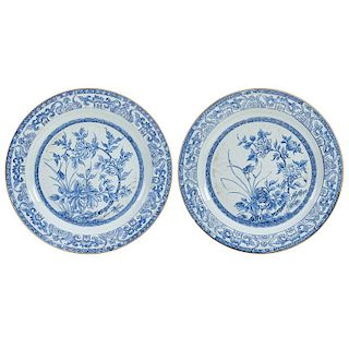 PAIR OF CHINESE BLUE AND WHITE CHARGERS