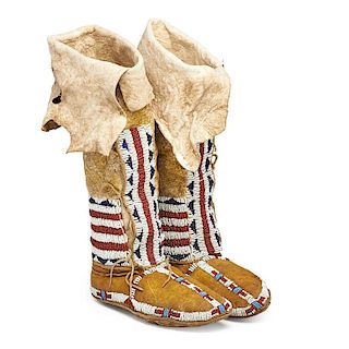 AMERICAN INDIAN BEADED HIDE BOOT MOCCASINS