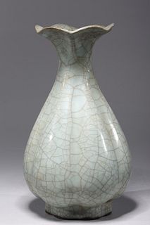 Chinese Celadon Crackle Glazed Porcelain Vase