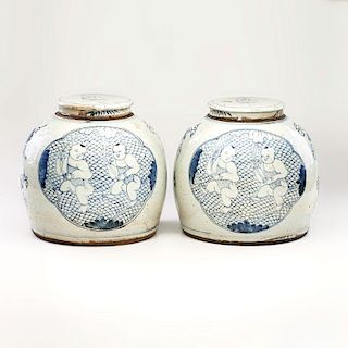 CHINESE BLUE AND WHITE PORCELAIN COVERED JARS