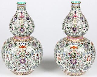 Pair of Fine Large Chinese Famille Rose Vases