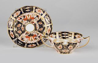 Group Royal Crown Derby bouillon cups and saucers