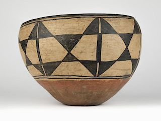 A large Santo Domingo Pueblo dough bowl