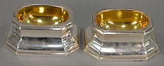 Pair of English silver salts with vermeil bowls, 7.7 t oz.