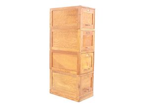 Yawman & Erbe MFG Co Quarter Sawn Oak File Cabinet