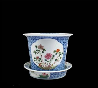 Exquisite planter with base plate, Qianlong-early