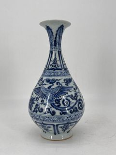 Blue and white dragon pear-shape vase