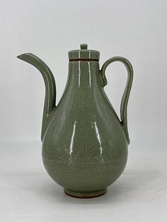 Longquan Kiln pear-shape pot and cover