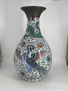 Truncated doucai glaze Phoenix and dragon pear-shape vase