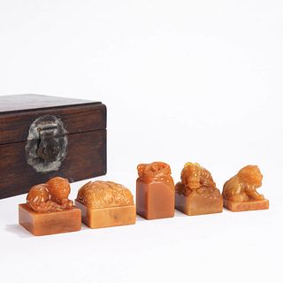 A set of carved Tianhuang stone seals 