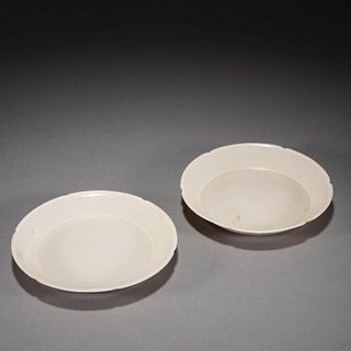 A pair of Dingyao plates