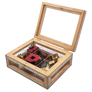 PEDRO FRIEDEBERG, Caja jamnitzeriana, Firmadas, Esculturas en bronce y madera en caja objeto 6/8, 10x25.5x20.5cm, Pzs:6, Certificado