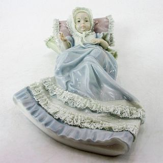 Christening 1005618 - Lladro Porcelain Figurine