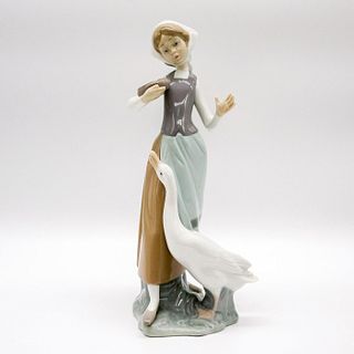 Girl With Duck 1001052 - Lladro Porcelain Figurine
