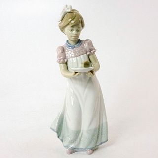 Happy Birthday 1005429 - Lladro Porcelain Figurine