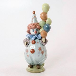 Littlest Clown 01005811 - Lladro Porcelain Figurine