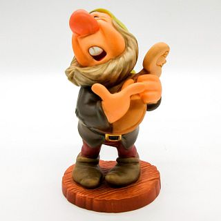 Sneezy, Ah-choo! - Walt Disney Classics Figurine