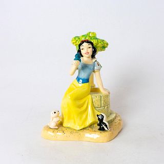 Royal Doulton for Disney Figurine, Fairest One of All SW22