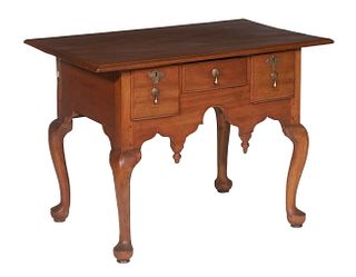 WILLIAM & MARY/QUEEN ANNE DRESSING TABLE