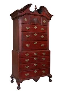 NEW HAMPSHIRE CHIPPENDALE CHEST ON CHEST