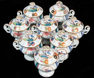 CHINESE EXPORT LIDDED PORCELAIN CUPS