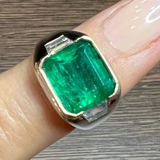 Bvlgari Platinum & 18K White Gold Emerald Ring