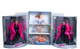 Lot of 3 Barbie dolls 3 Barbie dolls in original boxes.

Approx 12"h