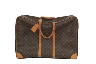 Louis Vuitton Sirius 70 travel bag Louis Vuitton Sirius 70 monogram canvas soft sided luggage/travel bag item was used once and in excellent  conditio