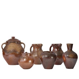 Group of Mark Hewitt Pottery Misc assorted group of American 20th Century Art Pottery, 6 pieces of Mark Hewitt Pottery, includes 2 covered jars, 2 jug