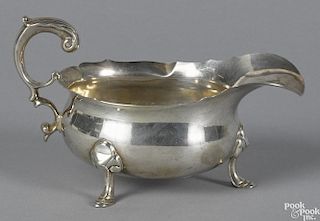 Tiffany & Co. sterling silver sauce boat, 8.50 ozt.