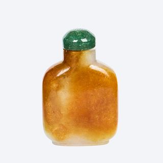A CHINESE JADEITE 3-COLOR SNUFF BOTTLE, QING DYNASTY