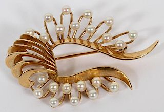 HARP SHAPE 14KT GOLD AND PEARL BROOCH