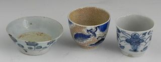 Three Pieces of Chinese Porcelain, 19th c., consis