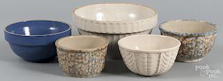 Five earthenware mixing bowls, late 19th/early 20th c., to include two spongeware examples