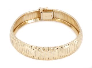 Italian Textured Domed Link 14k Gold Bracelet