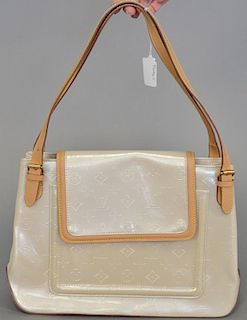 Louis Vuitton nude Vernis leather bag with tan leather straps and flap cover with original dust cover, #M91286 (9 1/2" x 14" x 3").