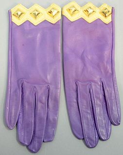 Hermes purple leather woman's gloves.