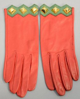 Hermes red leather woman's gloves.