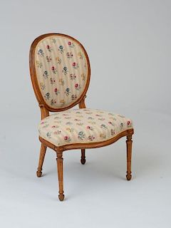 GEORGE III CARVED BEECHWOOD SIDE CHAIR, IN THE MANNER OF THOMAS CHIPPENDALE