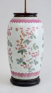 CHINESE FAMILLE ROSE PORCELAIN VASE, MOUNTED AS A LAMP