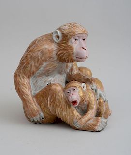 JAPANESE GLAZED POTTERY FIGURE GROUP OF A MOTHER CHIMPANZEE AND PUP