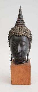 THAI BRONZE HEAD OF BUDDHA, IN THE SUKHOTHAI STYLE