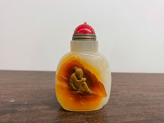 Chinese Qing Agate "Old Man" Snuff Bottle