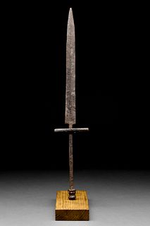 LONG MEDIEVAL DAGGER WITH ROUNDED POMMEL