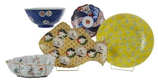 Five Pieces Asian Porcelain