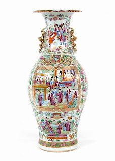 Chinese Export Rose Mandarin porcelain palace vase